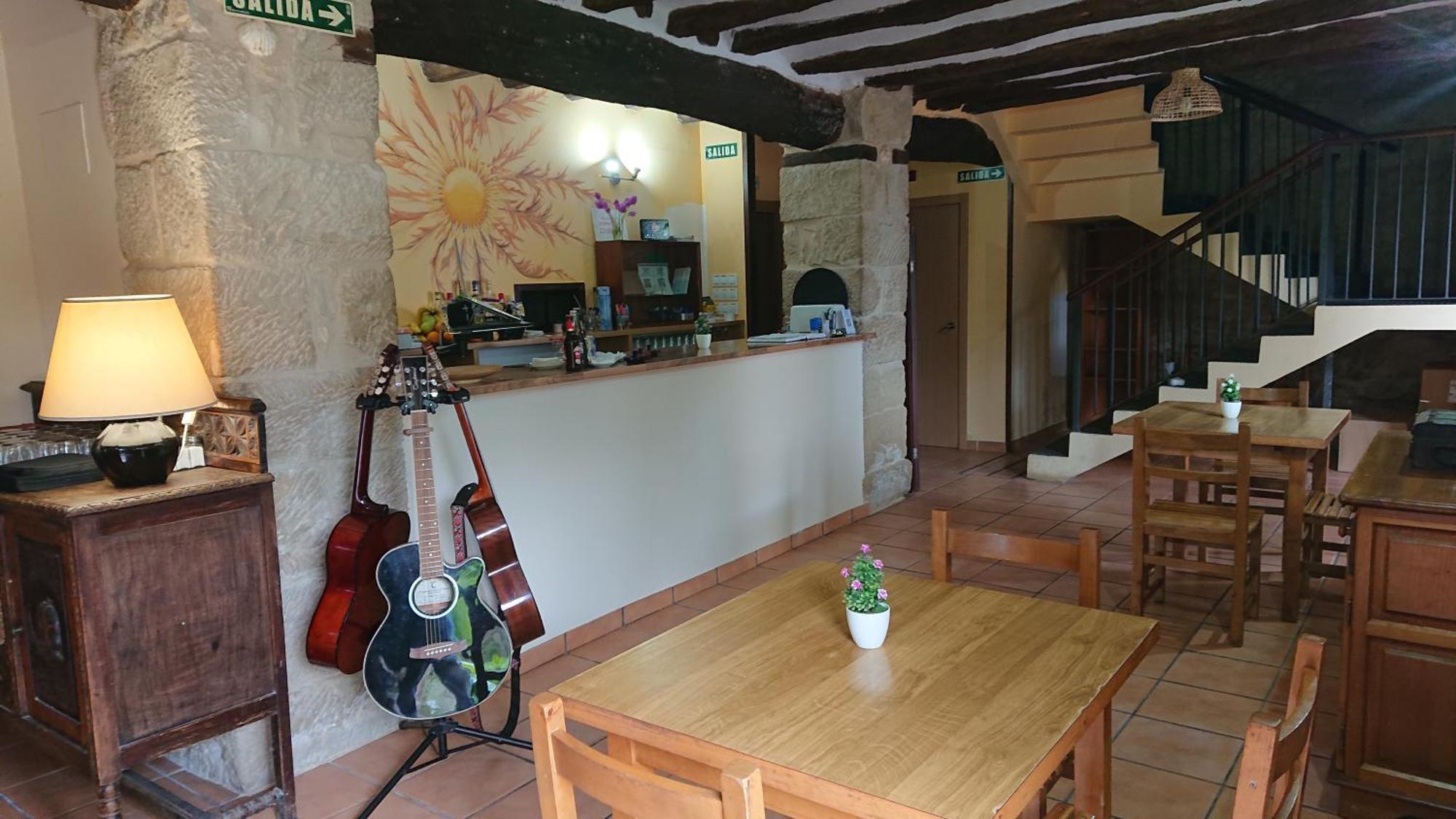 Albergue Sansol - El Oasis Del Camino Frances - Exclusivo Para Peregrinos Exterior foto